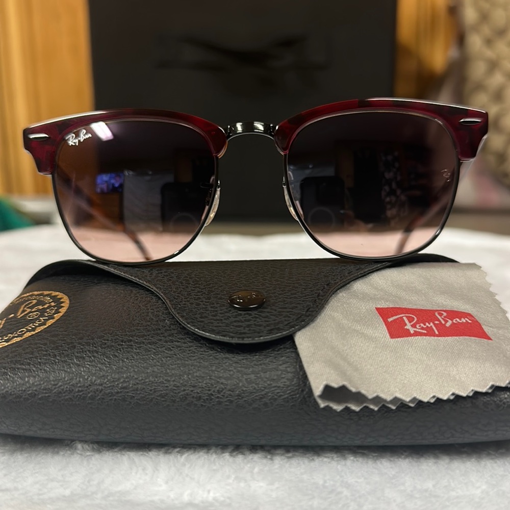 Ray-Ban Clubmaster Fleck Sunglasses
